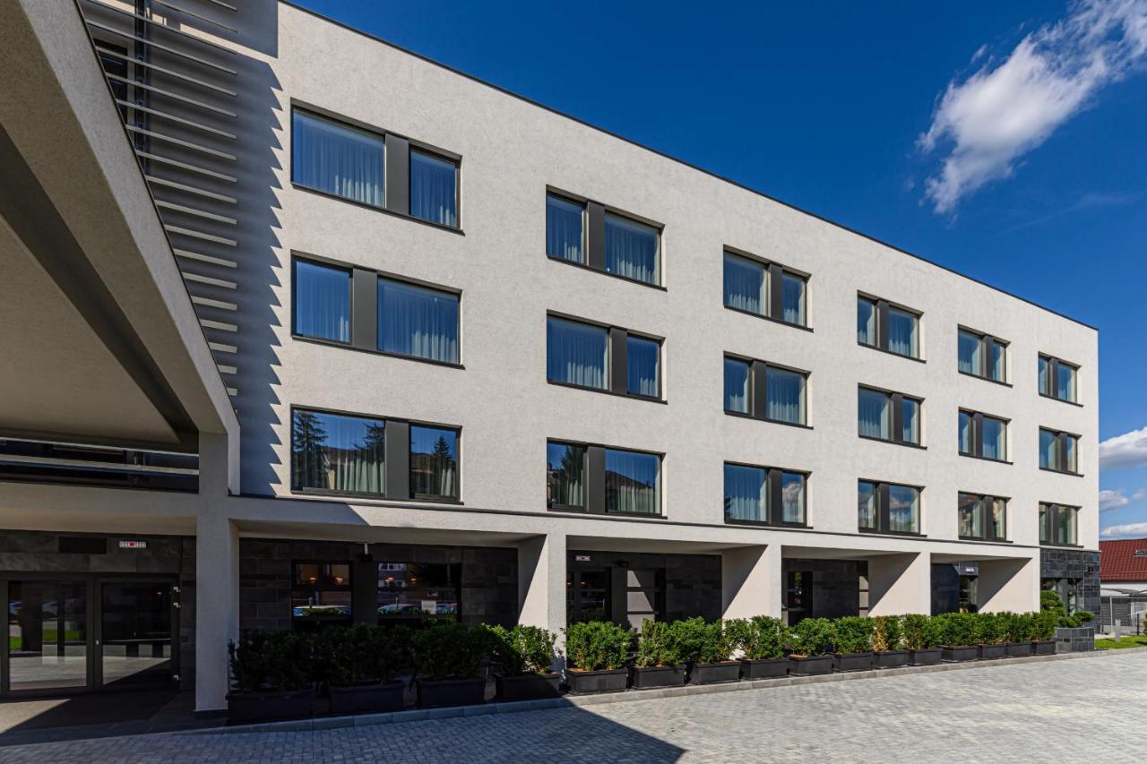 B The Hotel Sfantu Gheorghe  Luaran gambar